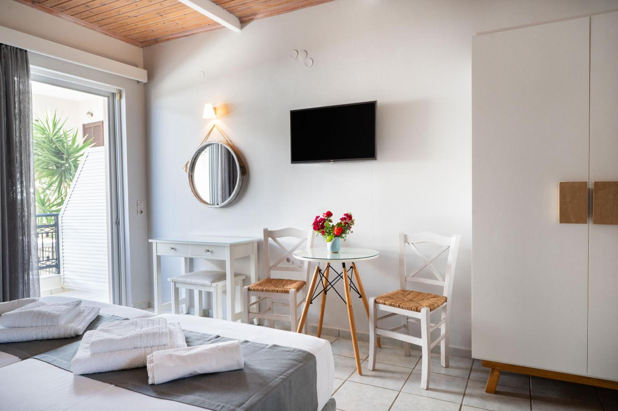 Medousa Studio & Apartments 普拉基亚斯 外观 照片